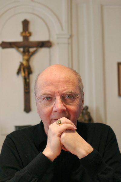 Jacques Gaillot, presents his new book ‘Carnets de Route 1995-2005’ in Paris, France on February 15th, 2005. FRANCE - FEBRUARY 15: Jacques Gaillot, Bishop of Partenia presents his new book 'Carnets de Route 1995-2005' in January with the editions 'Jean-Claude Gawsewitch' in Paris, France on February 15th, 2005. (Photo by Marc GANTIER/Gamma-Rapho via Getty Images)